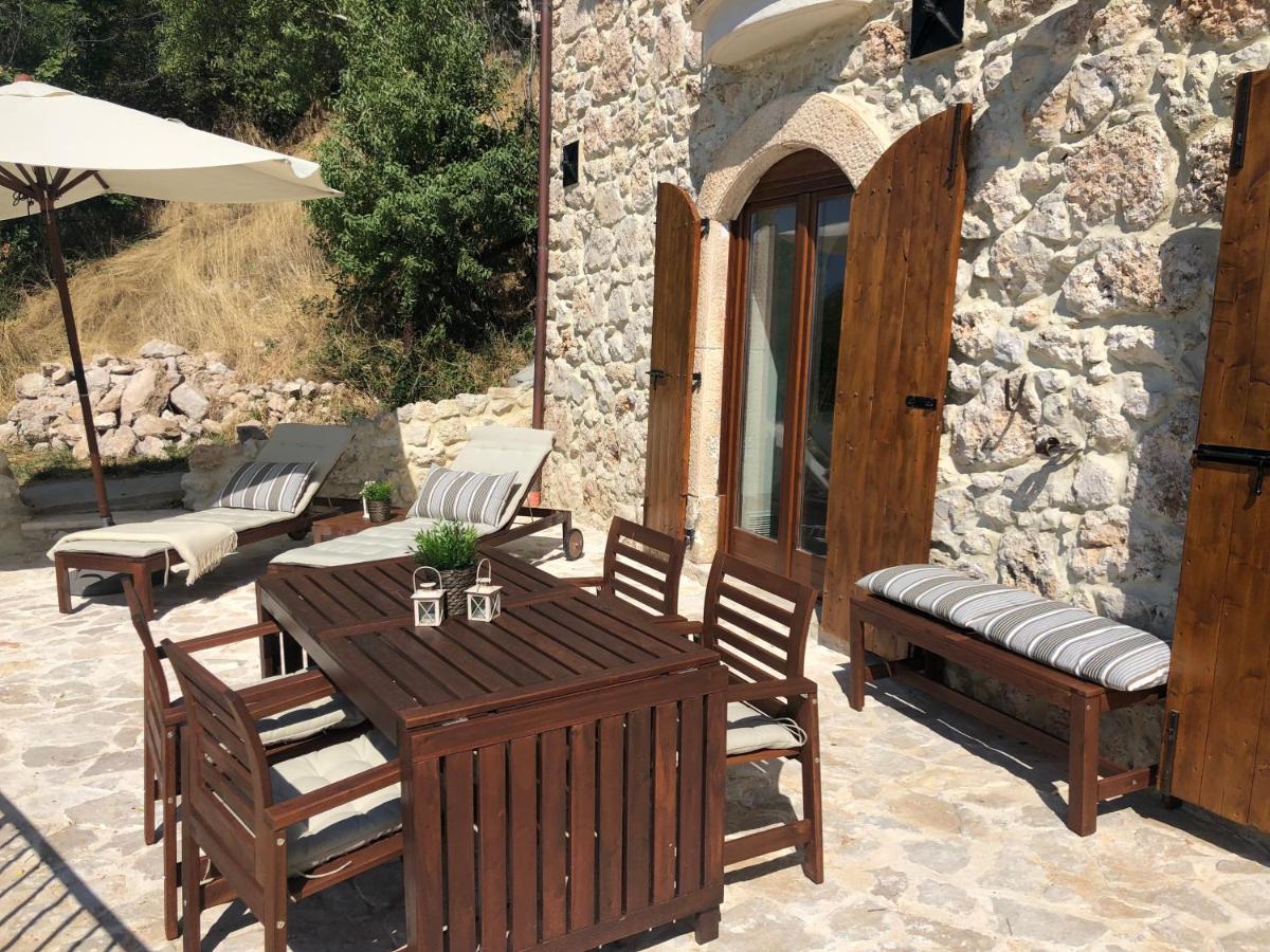 Il Terrazzo Apartment Санто Стефано ди Сесанио Екстериор снимка